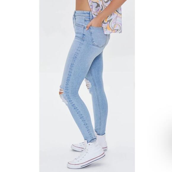 NEW Forever 21 Premium Distressed High Rise Light Denim Skinny Jeans SIZE 25 - Picture 2 of 10